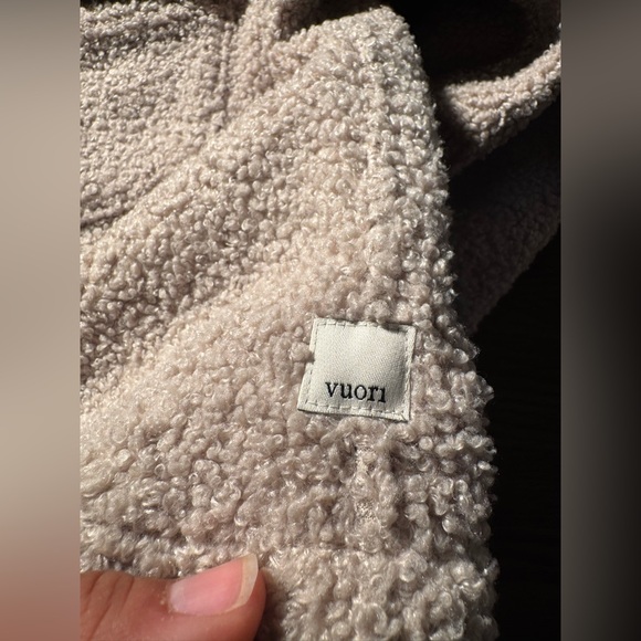 Vuori Cream Sherpa Jacket - Picture 11 of 11